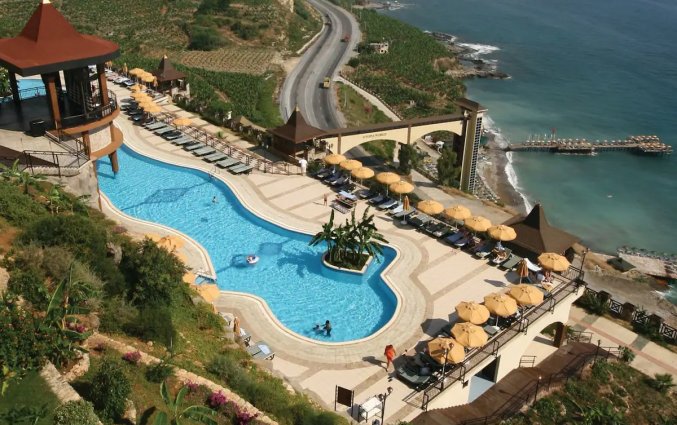 Buitenzwembad van Hotel Utopia World in Alanya